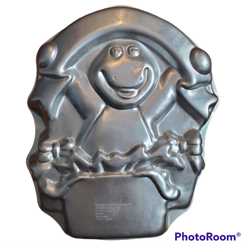 Wilton Barney with Birthday Banner Purple Dinosaur Cake Pan Vintage 1998